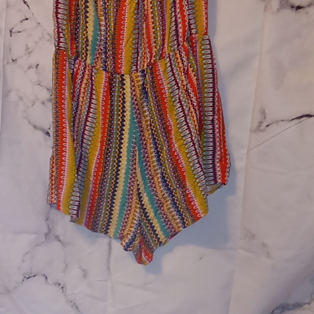 Forever 21 romper Lg 💚💚💚💚 - Picture 8 of 8
